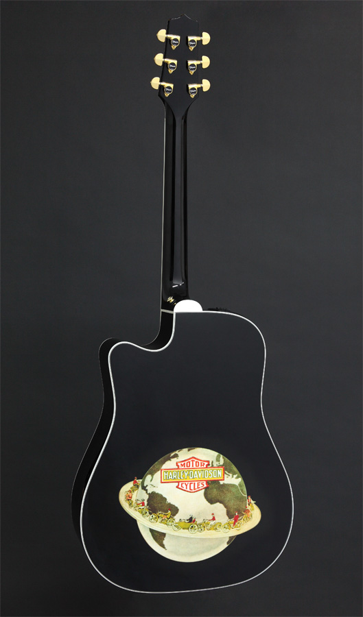 http://www.takamineguitars.co.jp/blog/Harley002.jpg