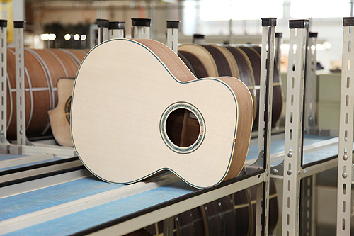 http://www.takamineguitars.co.jp/blog/IMG_3529.jpg