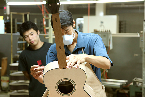 http://www.takamineguitars.co.jp/blog/IMG_3543.jpg