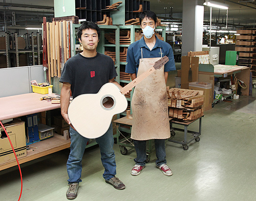 http://www.takamineguitars.co.jp/blog/IMG_3547.jpg