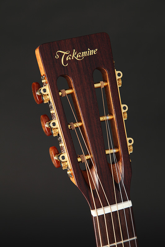 http://www.takamineguitars.co.jp/blog/IMG_6396.JPG