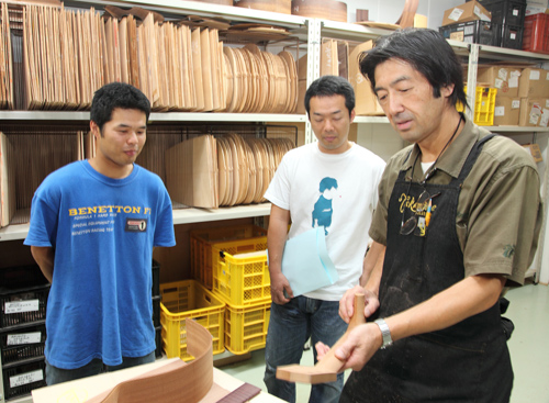 http://www.takamineguitars.co.jp/blog/MATERIAL2.jpg